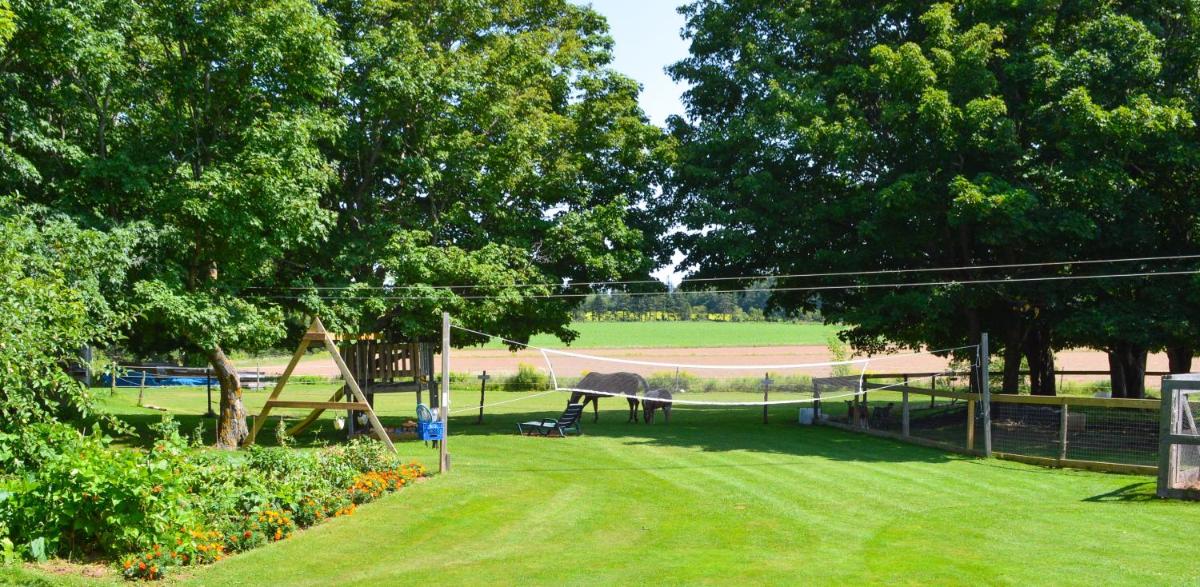 Summerside Vacations - Bugaboo Cottages - Property Image 3