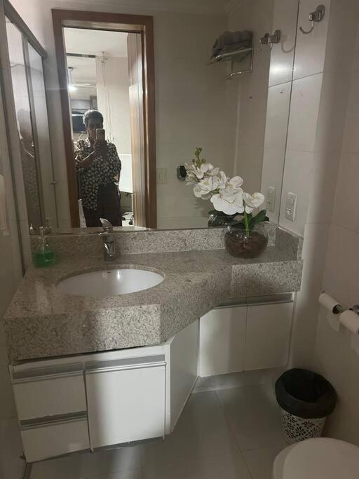 Flat confortável e econômico hotel condomínio cristal place
