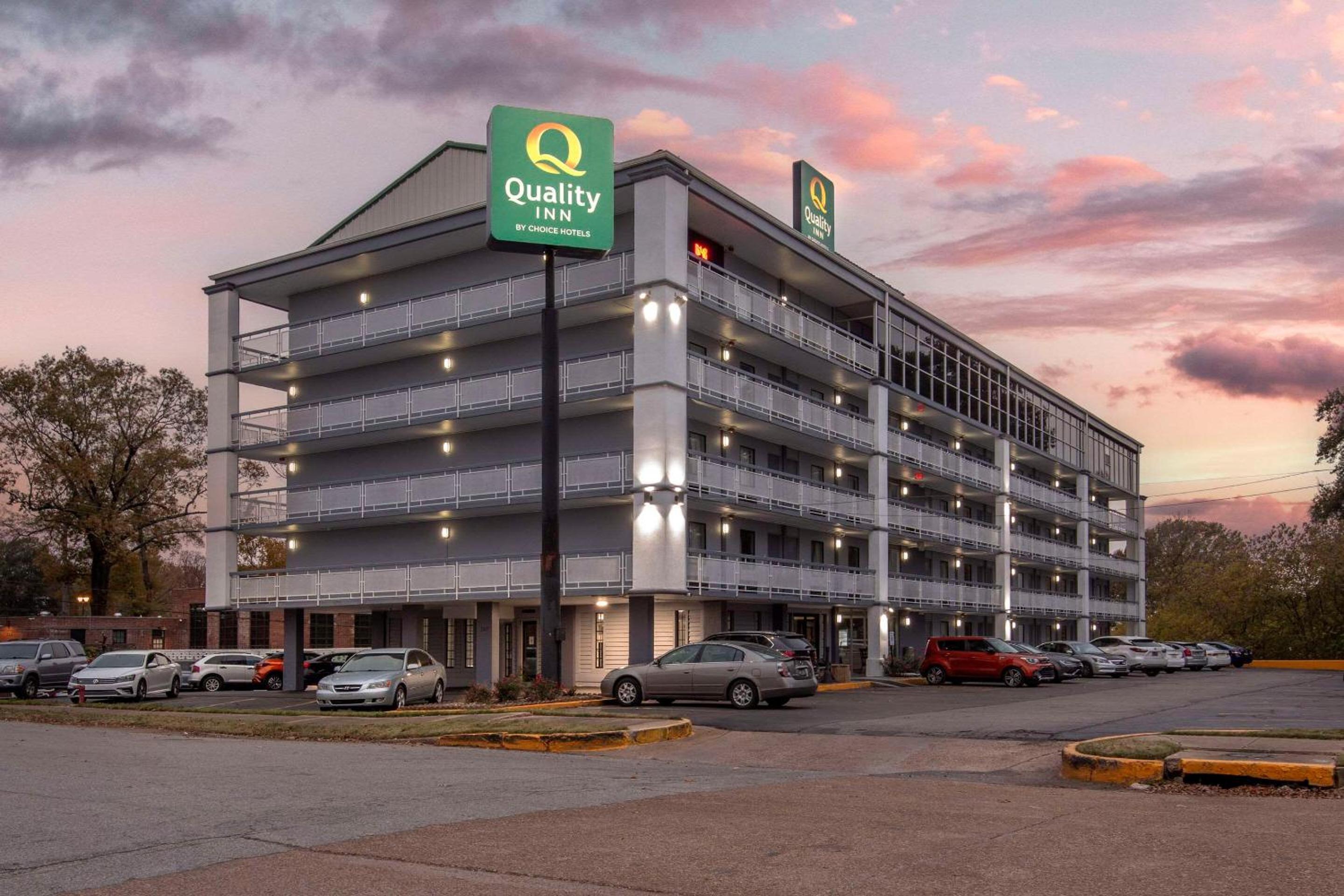 Hotel Quality Inn Memphis Downtown - Image 1