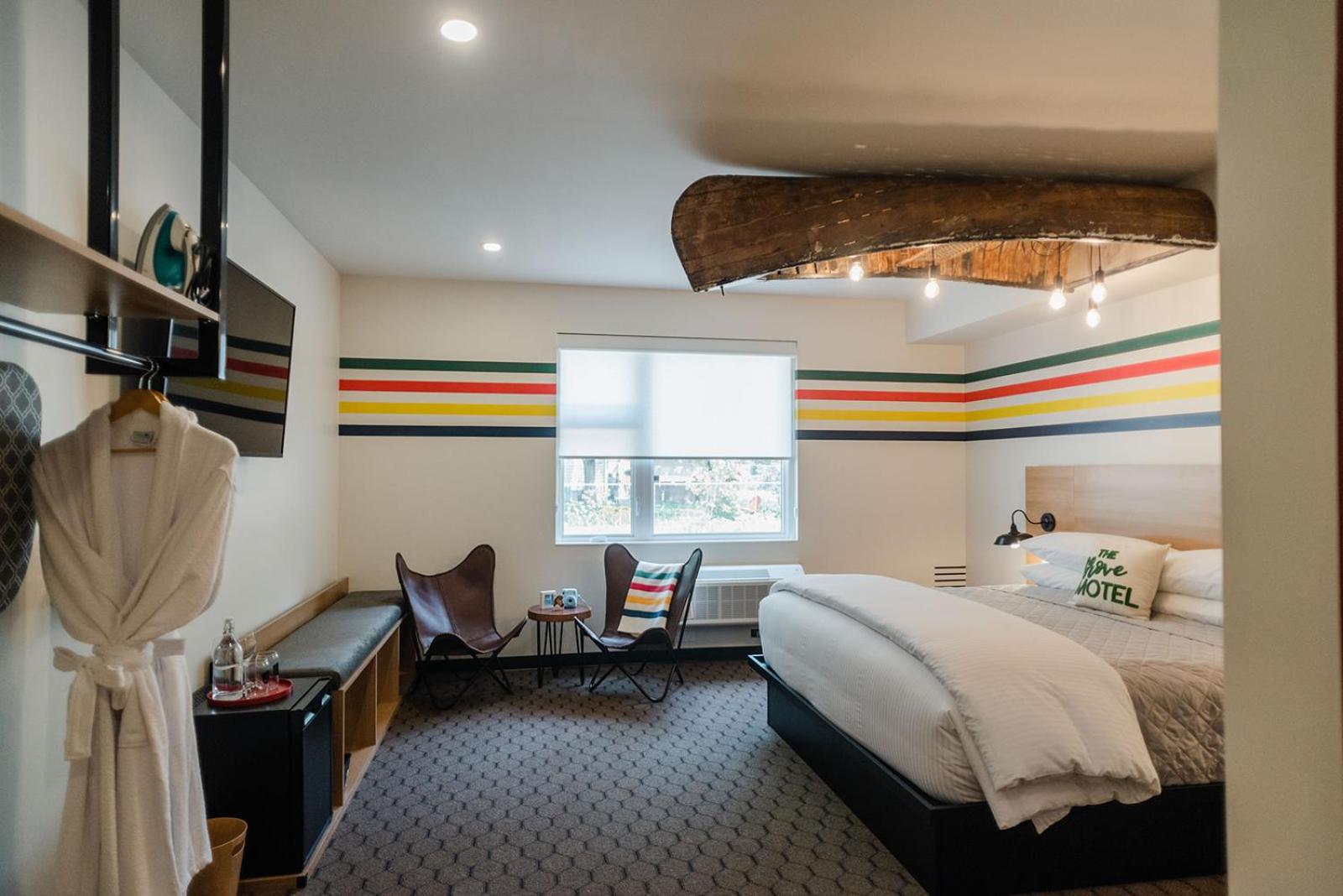 The Grove Motel