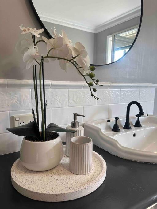 Charming 3 bedroom wine country cottage