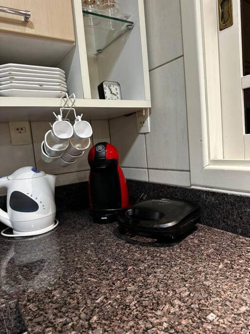 apartamento em bairro nobre suíte com ar condicionado e banheira com hidromassagem