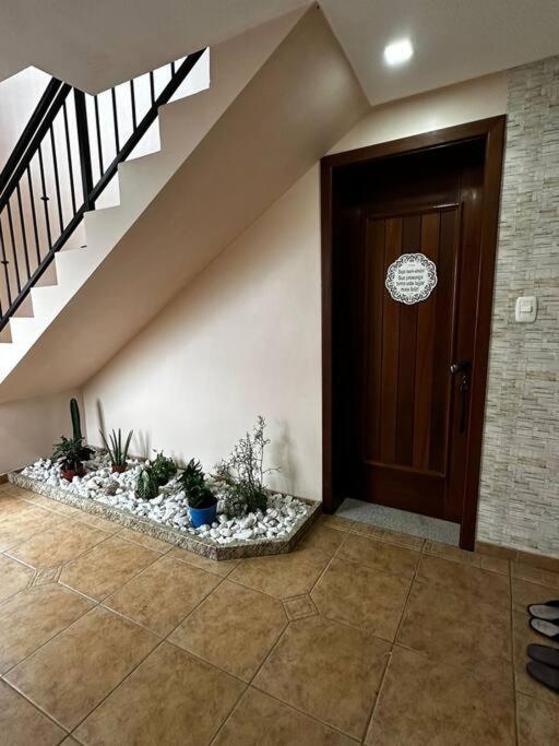 apartamento em bairro nobre suíte com ar condicionado e banheira com hidromassagem