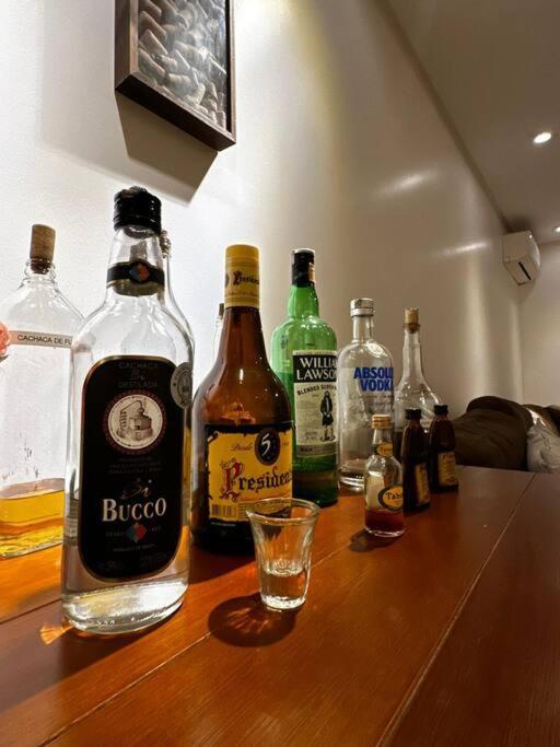 apartamento em bairro nobre suíte com ar condicionado e banheira com hidromassagem