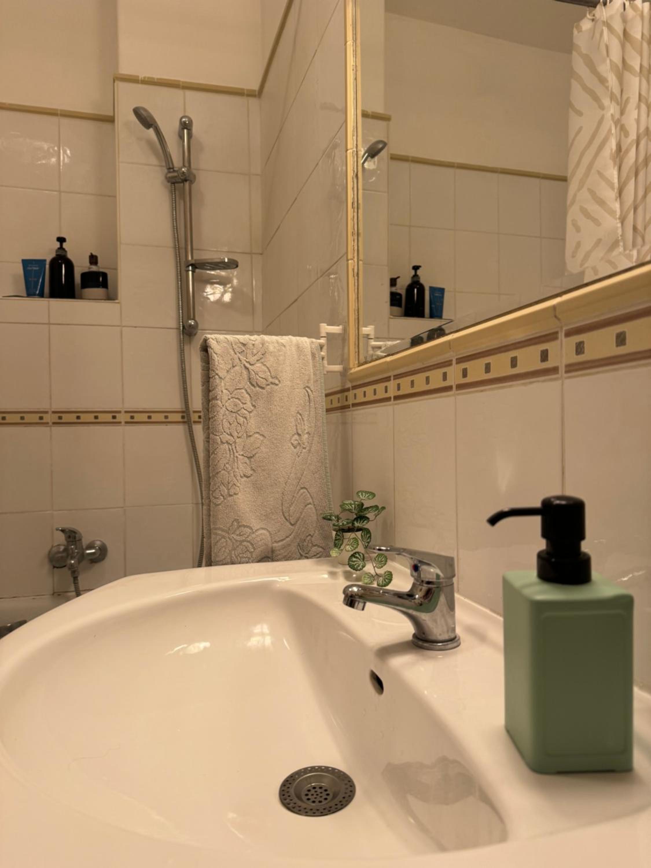 Room in city center view 4
