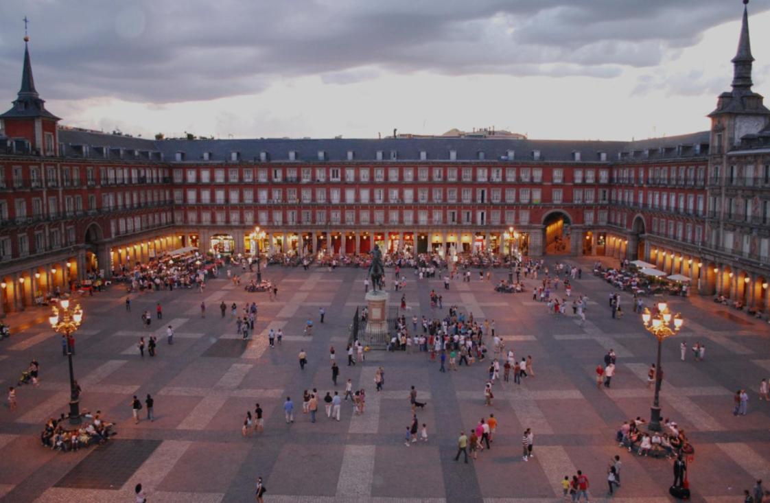 Puerta del Sol House