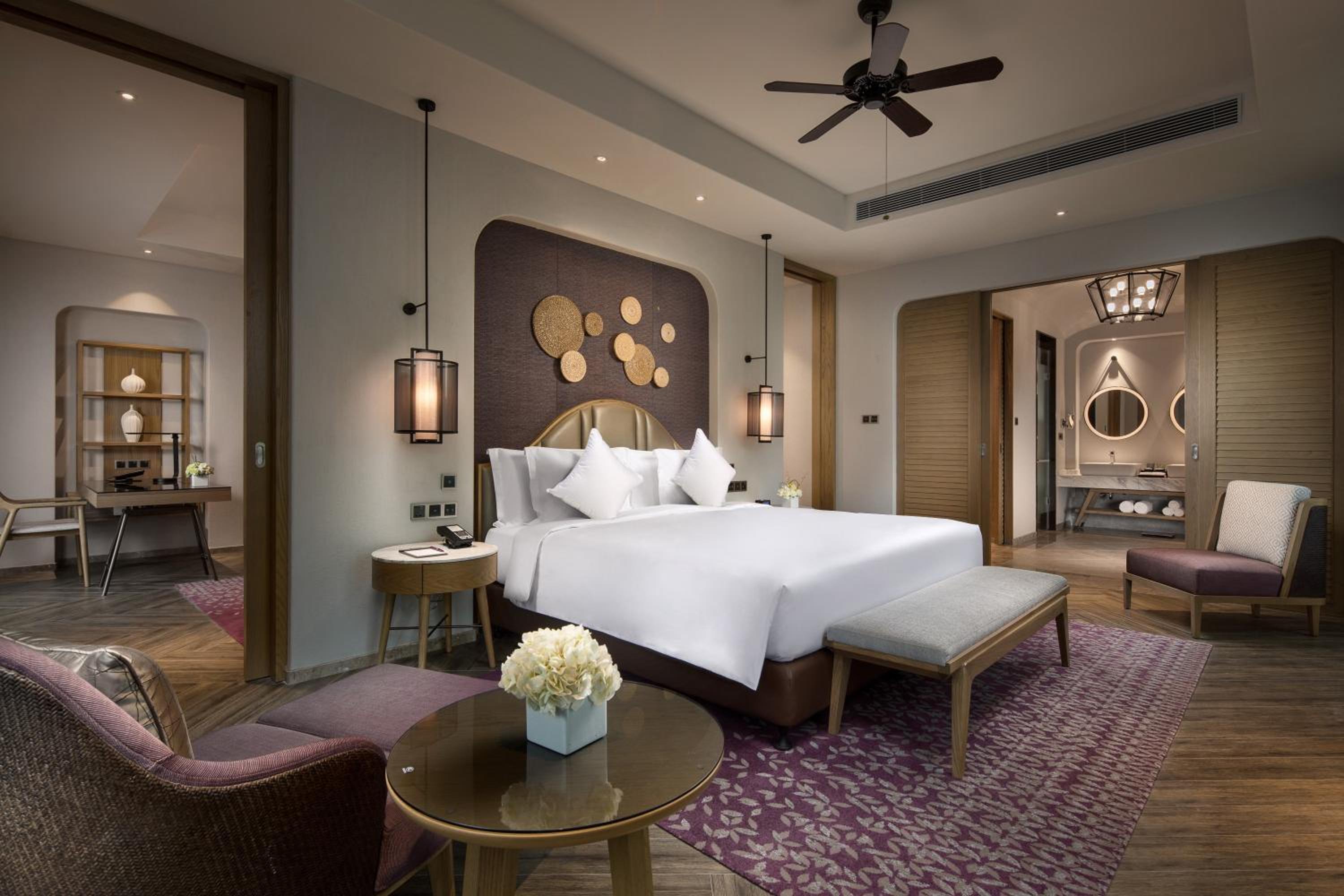 Crowne Plaza QingdaoOriental Movie Metropolis by IHG