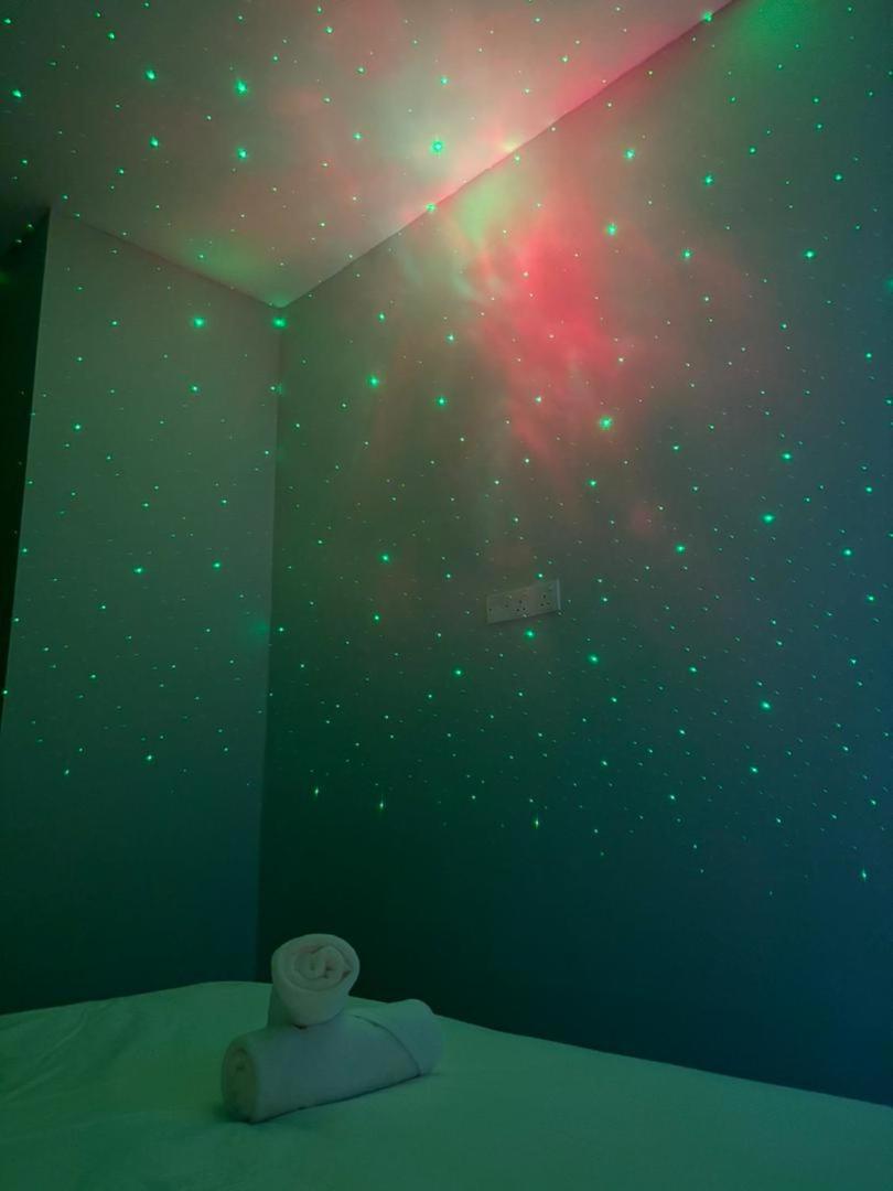 R8 Hotel-style Room With Projector #1min Walk to Ksl City Mall