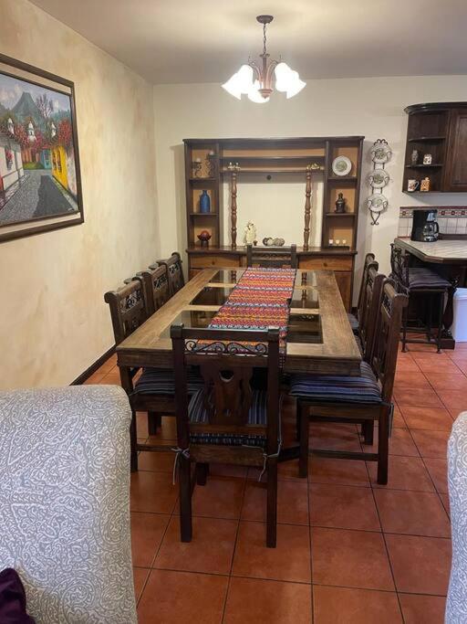 Acogedora casa con firepit view 3