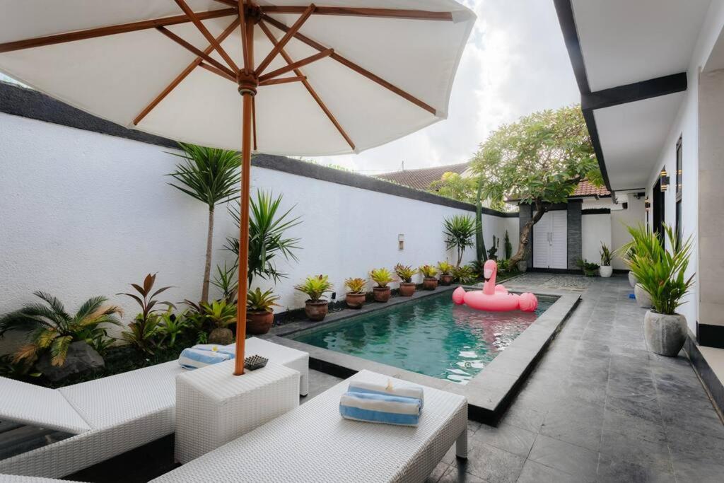 Villa Sri, Seminyak - 3 Bedroom Stylish Pool Villa! view 3