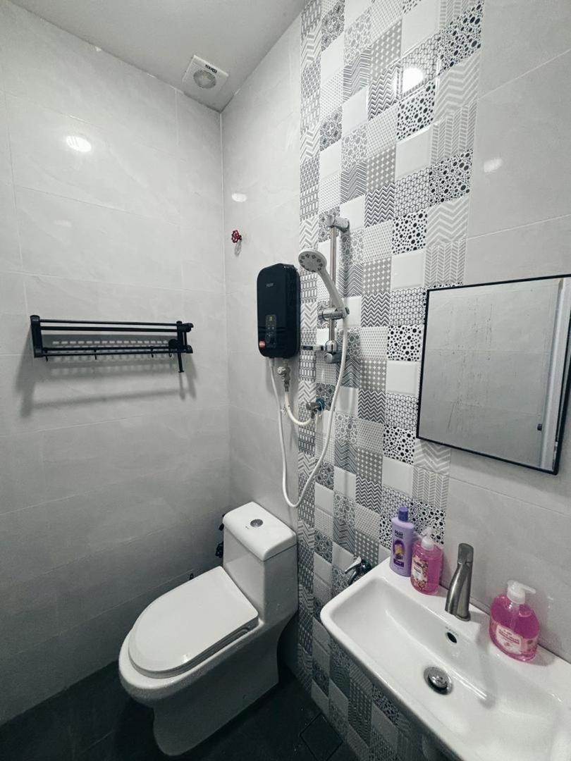 R4 Hotel-style Room With Projetor #1min Walk to Ksl City Mall