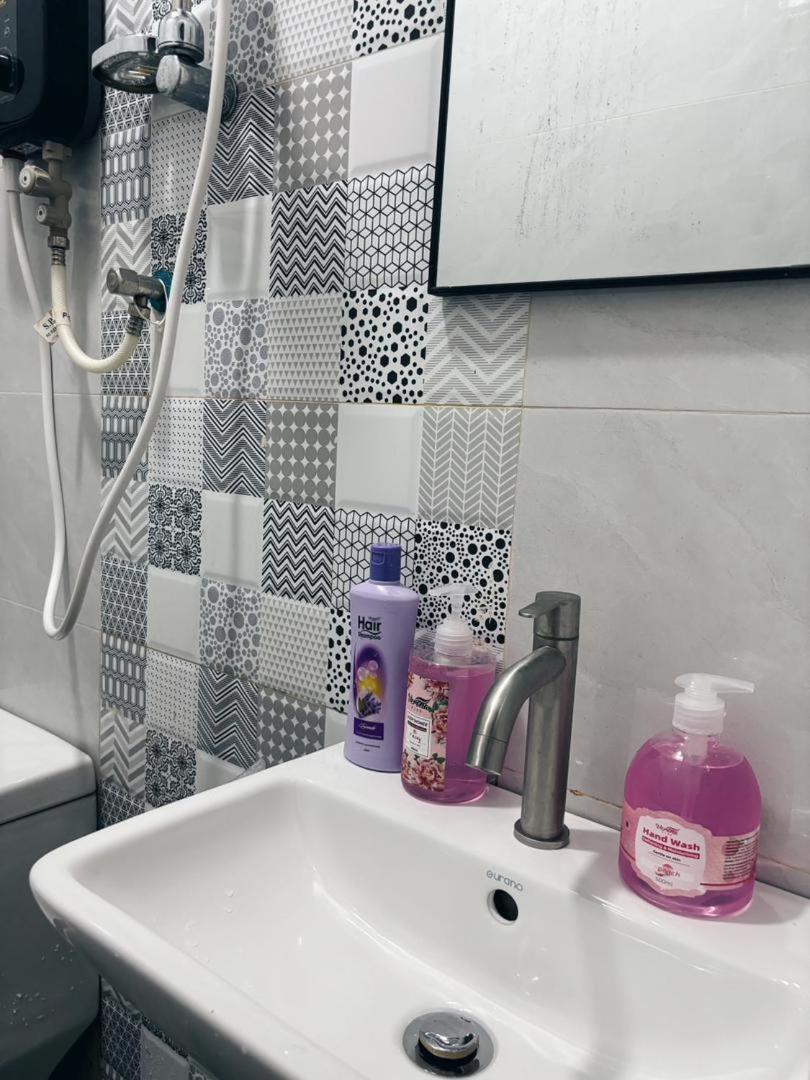 R4 Hotel-style Room With Projetor #1min Walk to Ksl City Mall