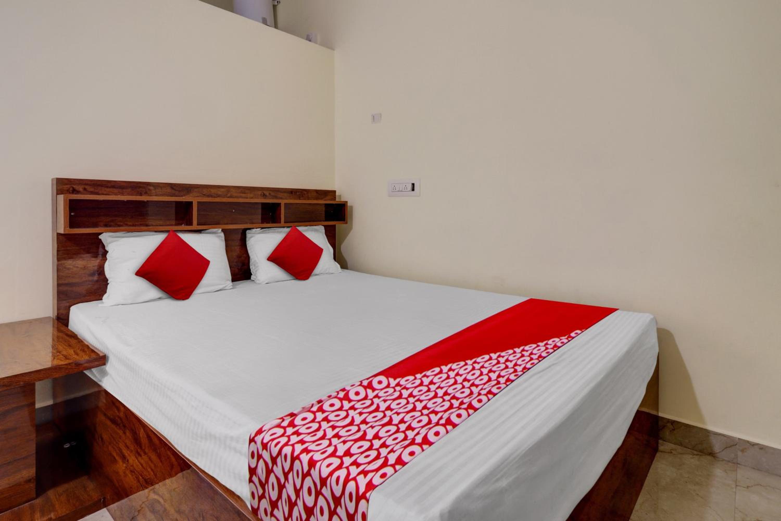 Hotel O PREETHI BOARDING & LODGING