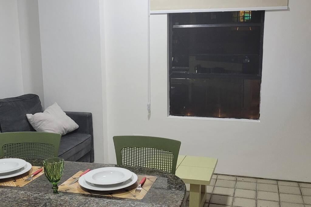 Apartamento a 130 metros da Praia, e Piscina na Cobertura do Prédio