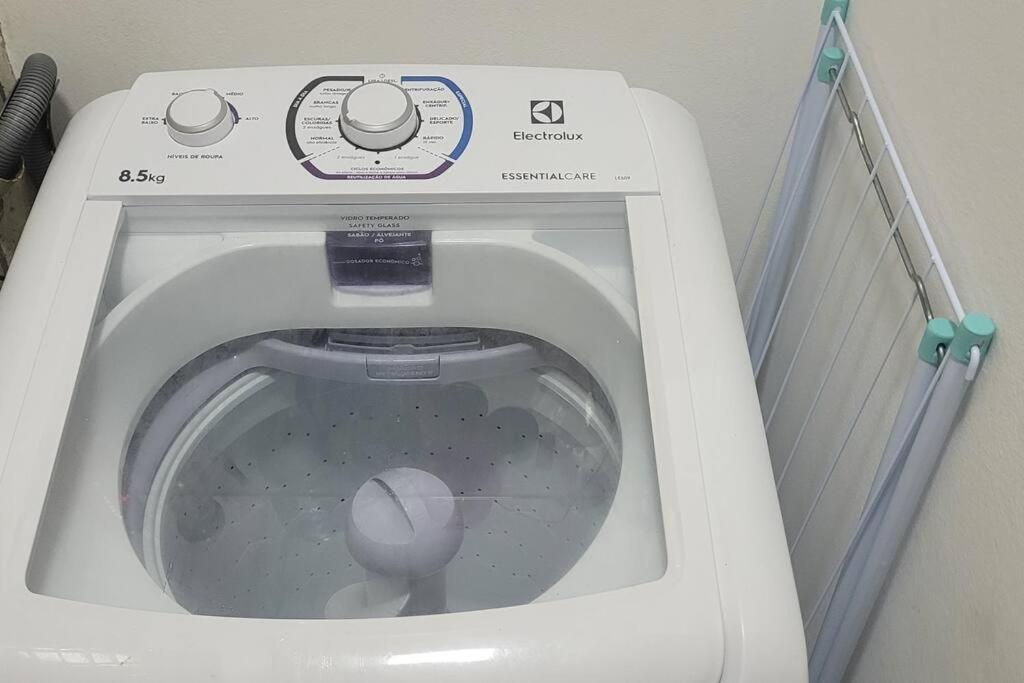 Apartamento a 130 metros da Praia, e Piscina na Cobertura do Prédio
