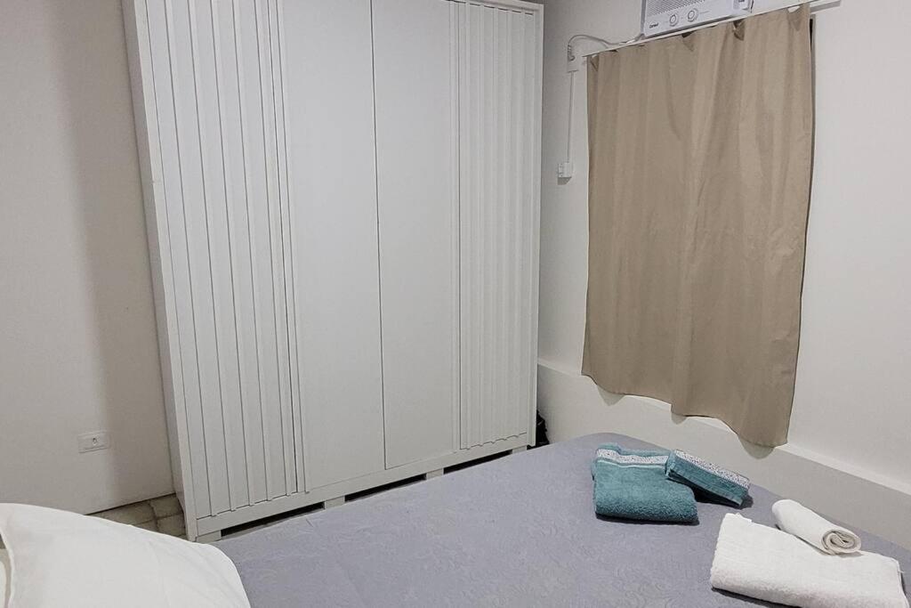 Apartamento a 130 metros da Praia, e Piscina na Cobertura do Prédio