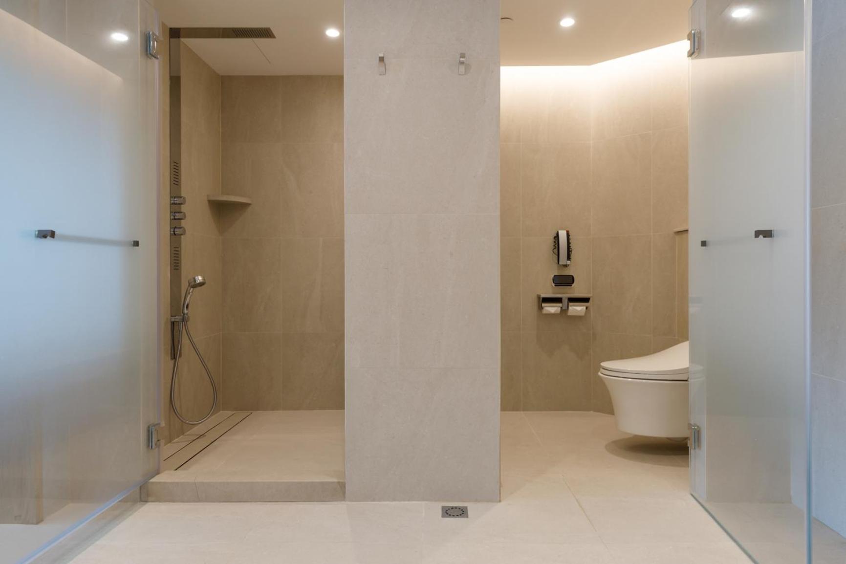 New World Millennium Hong Kong Hotel
