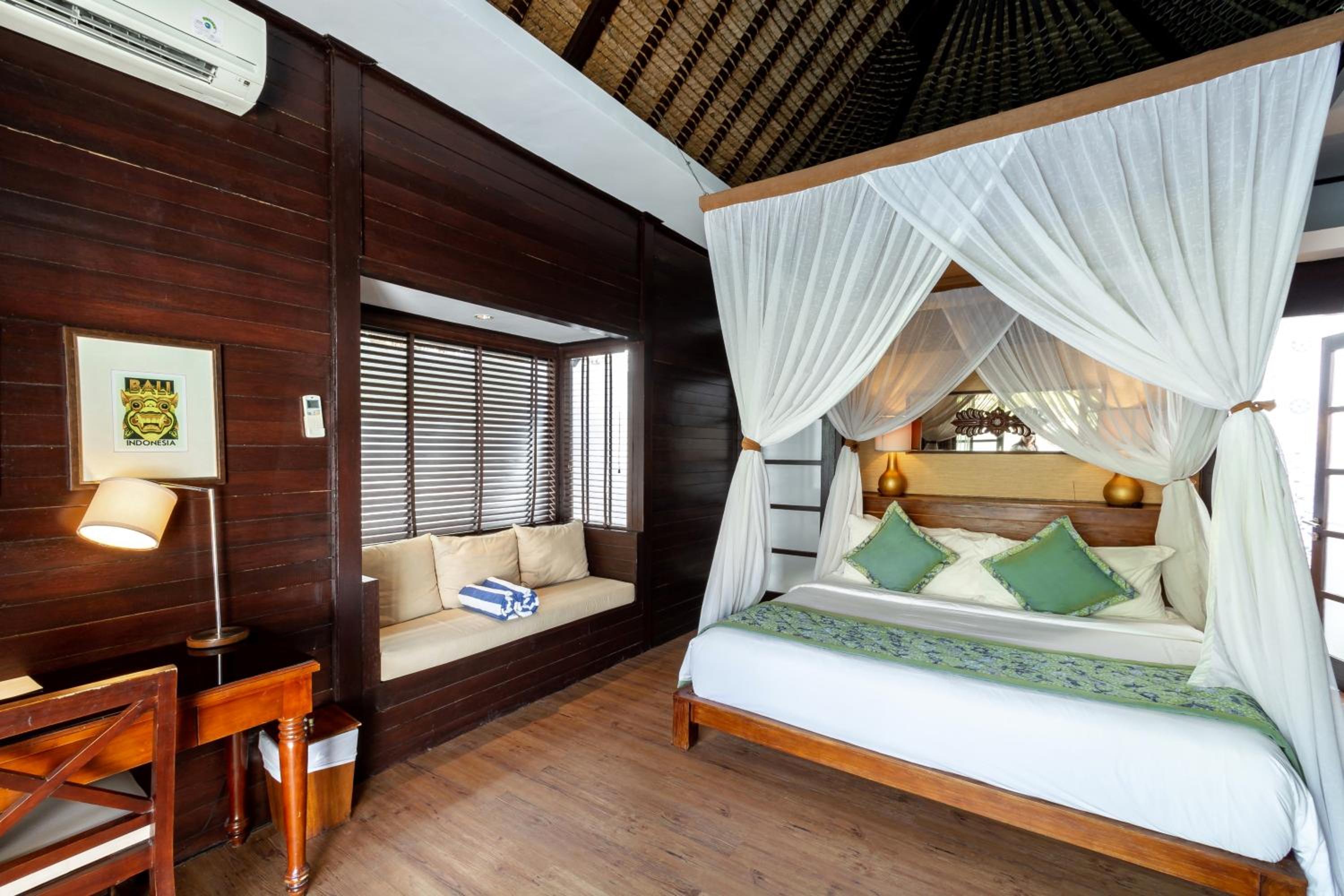 Lembongan Beach Club & Resort
