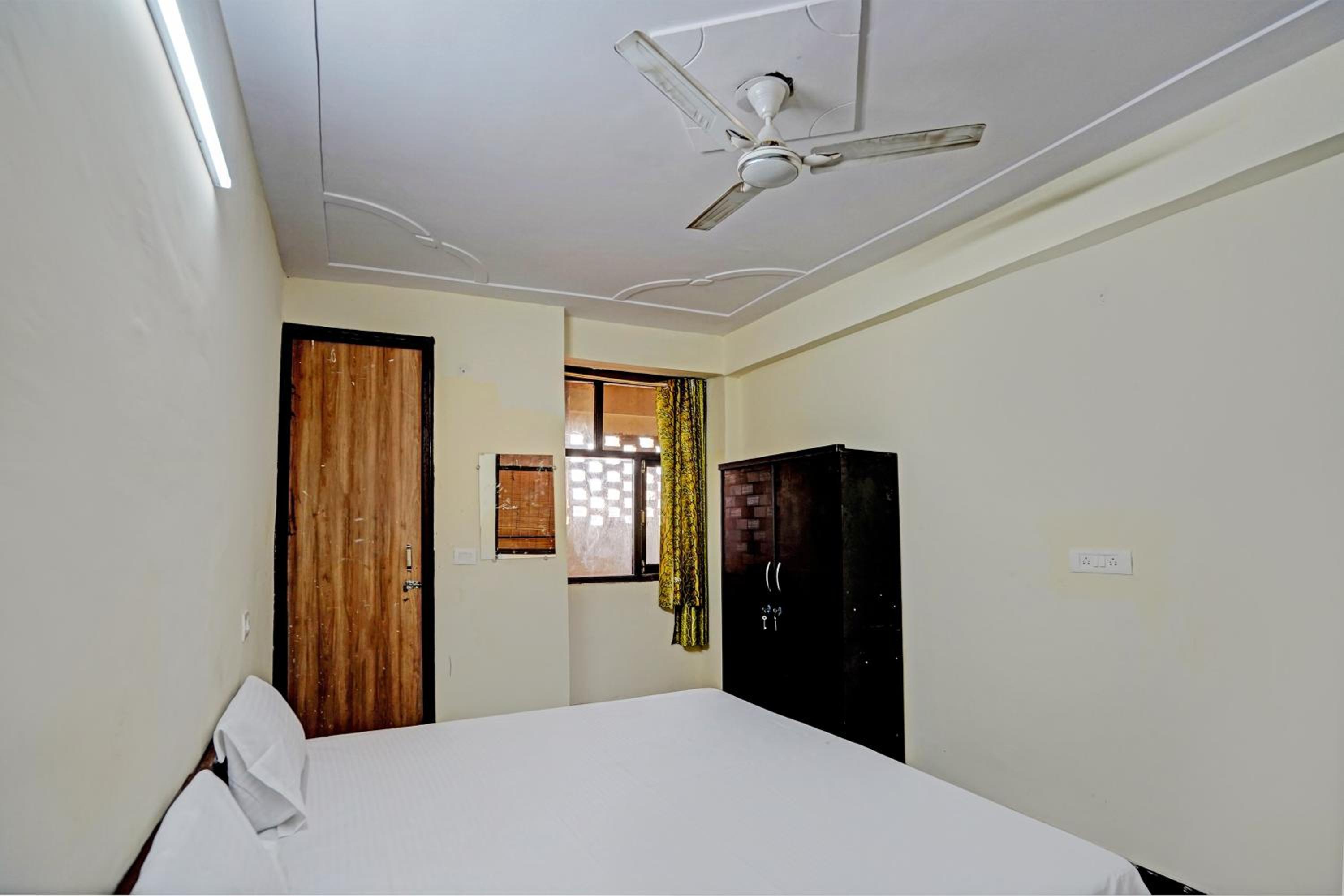 Hotel O Royal