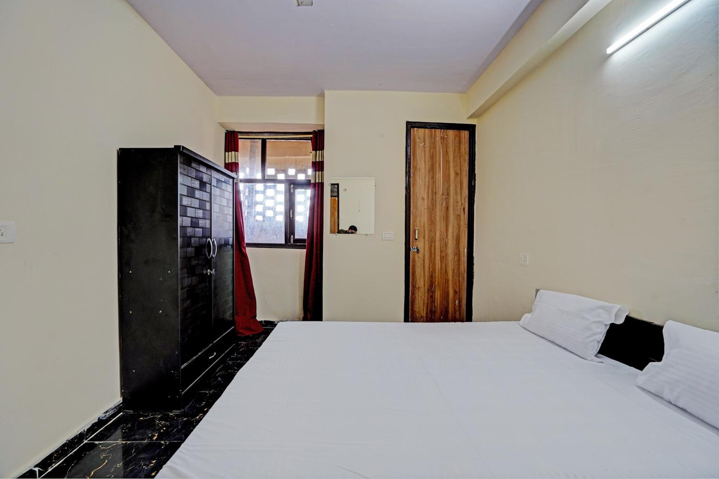 Hotel O Royal