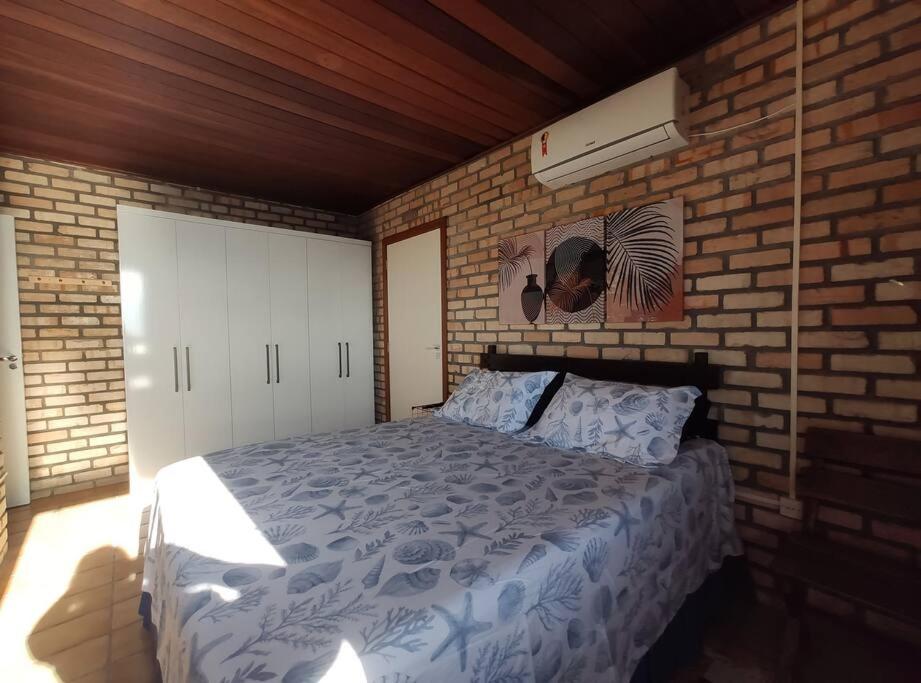 Casa com vista maravilhosa na Baía dos Golfinhos