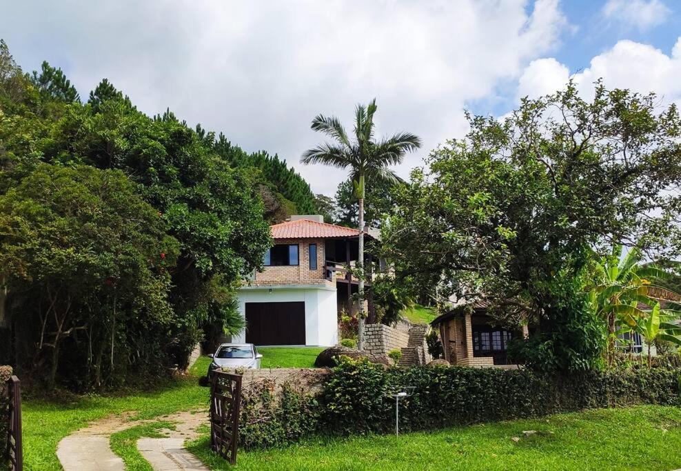 Casa com vista maravilhosa na Baía dos Golfinhos