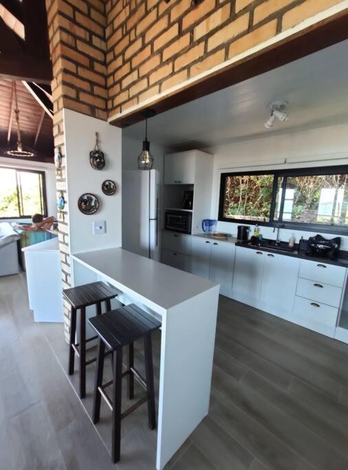 Casa com vista maravilhosa na Baía dos Golfinhos