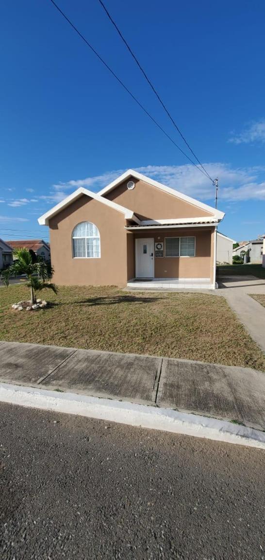 Finest Accommodation Caribbean Estate Lot 78 view 3