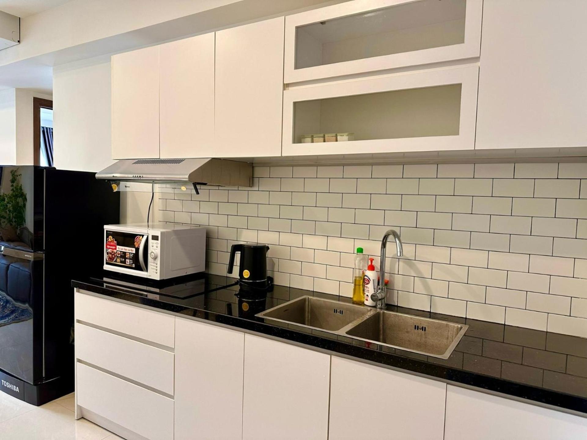 NEW Luxury 2 Bedroom Saigon Royal Condo 4 pax , Near District 1,Vietnam AP13