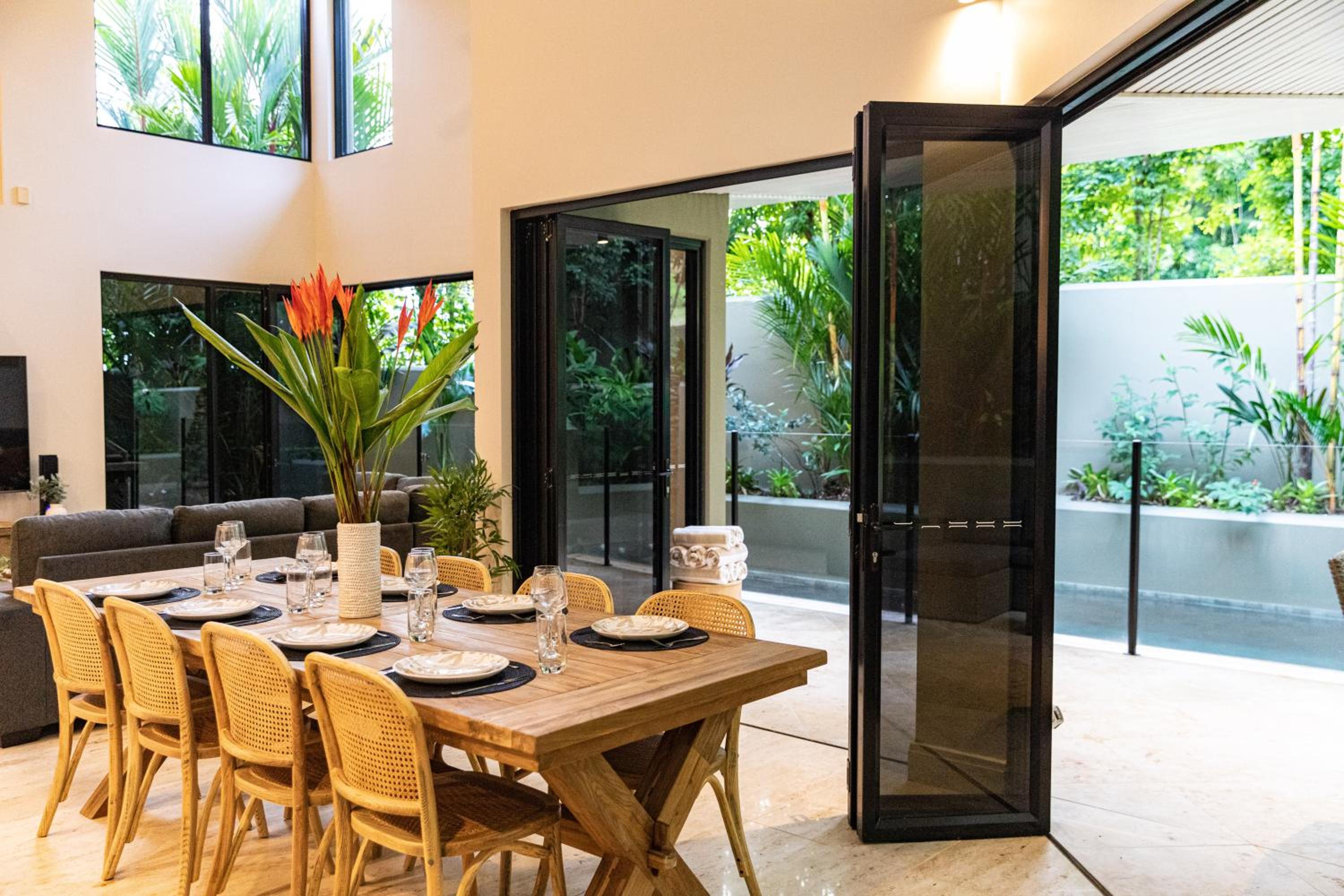 Amalfi - Port Douglas, luxury in the centre of town