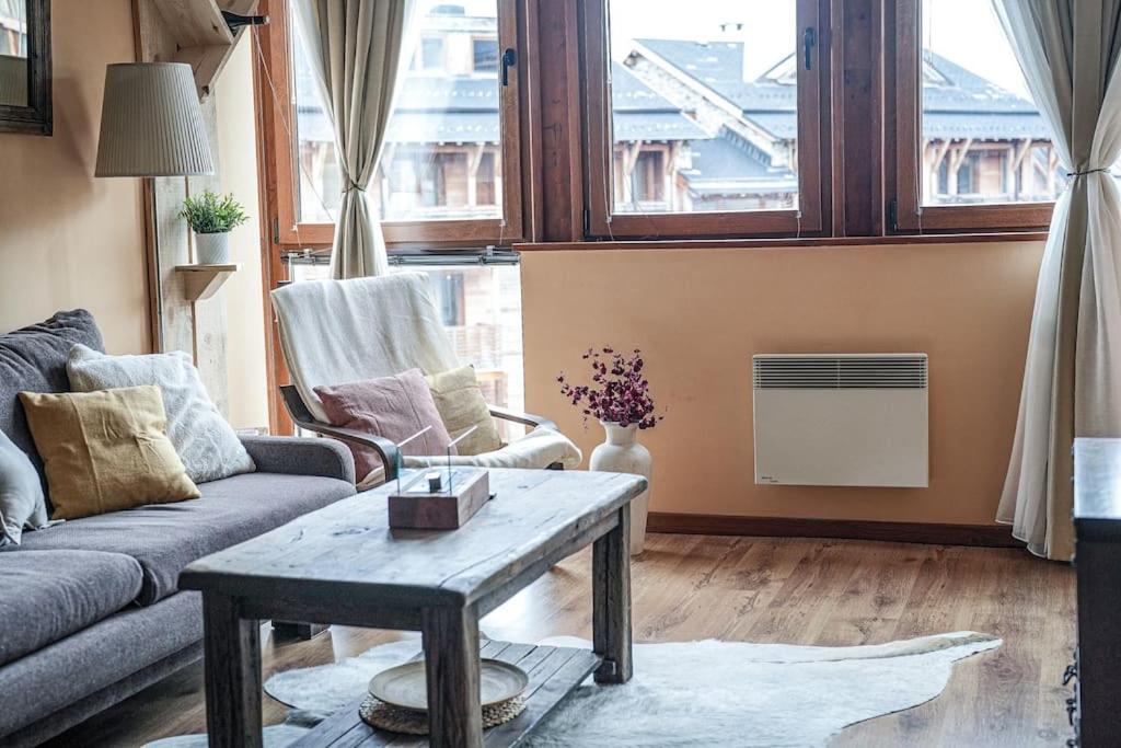 Hill-side Apartment in Nation Park