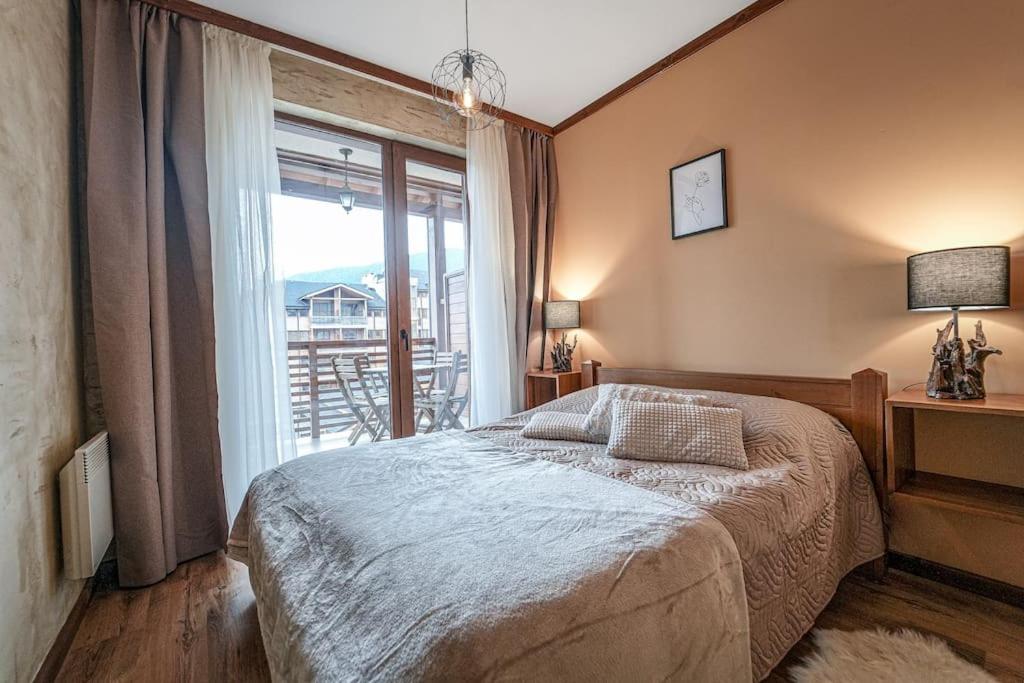 Hill-side Apartment in Nation Park