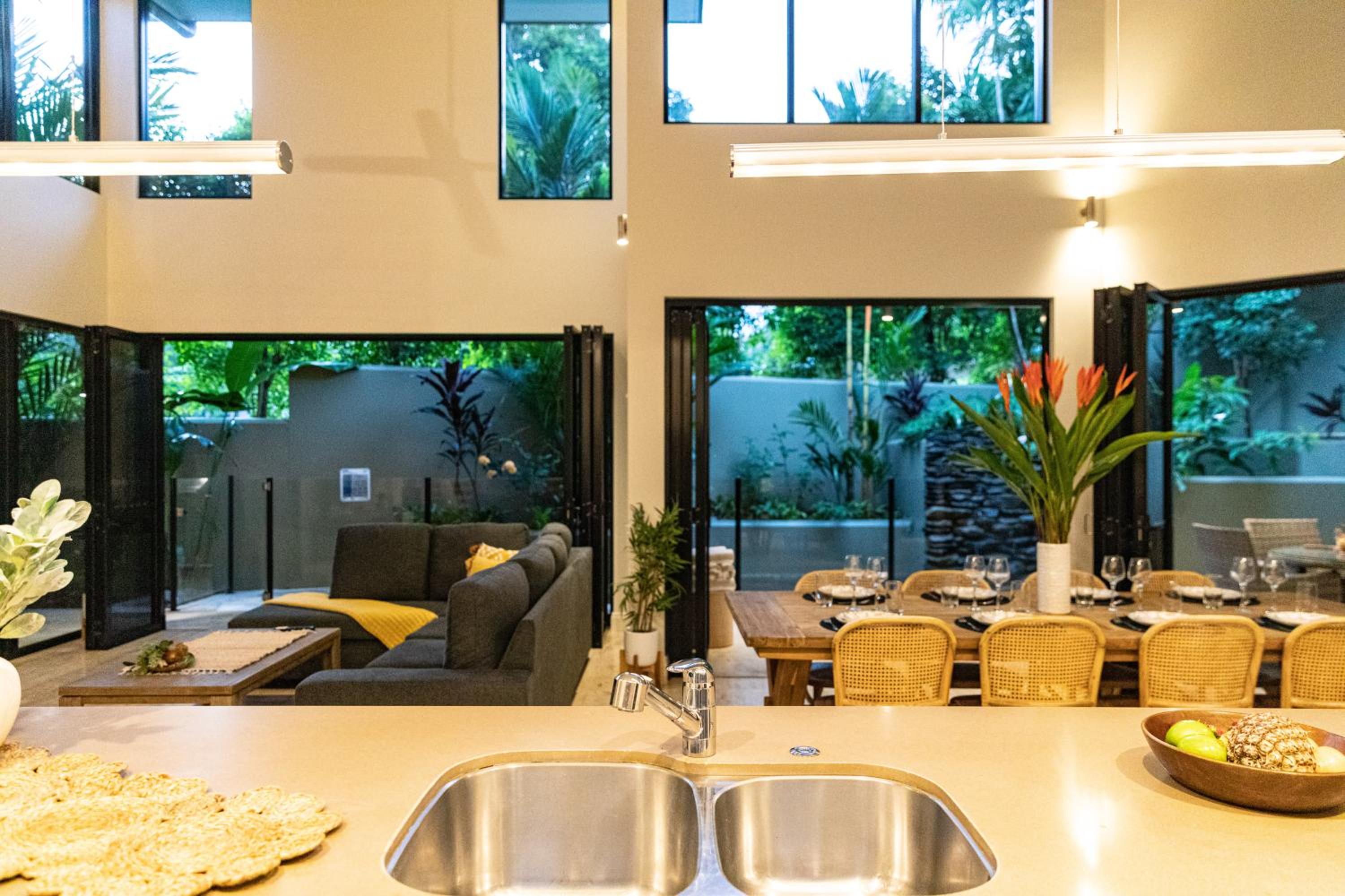 Amalfi - Port Douglas, luxury in the centre of town