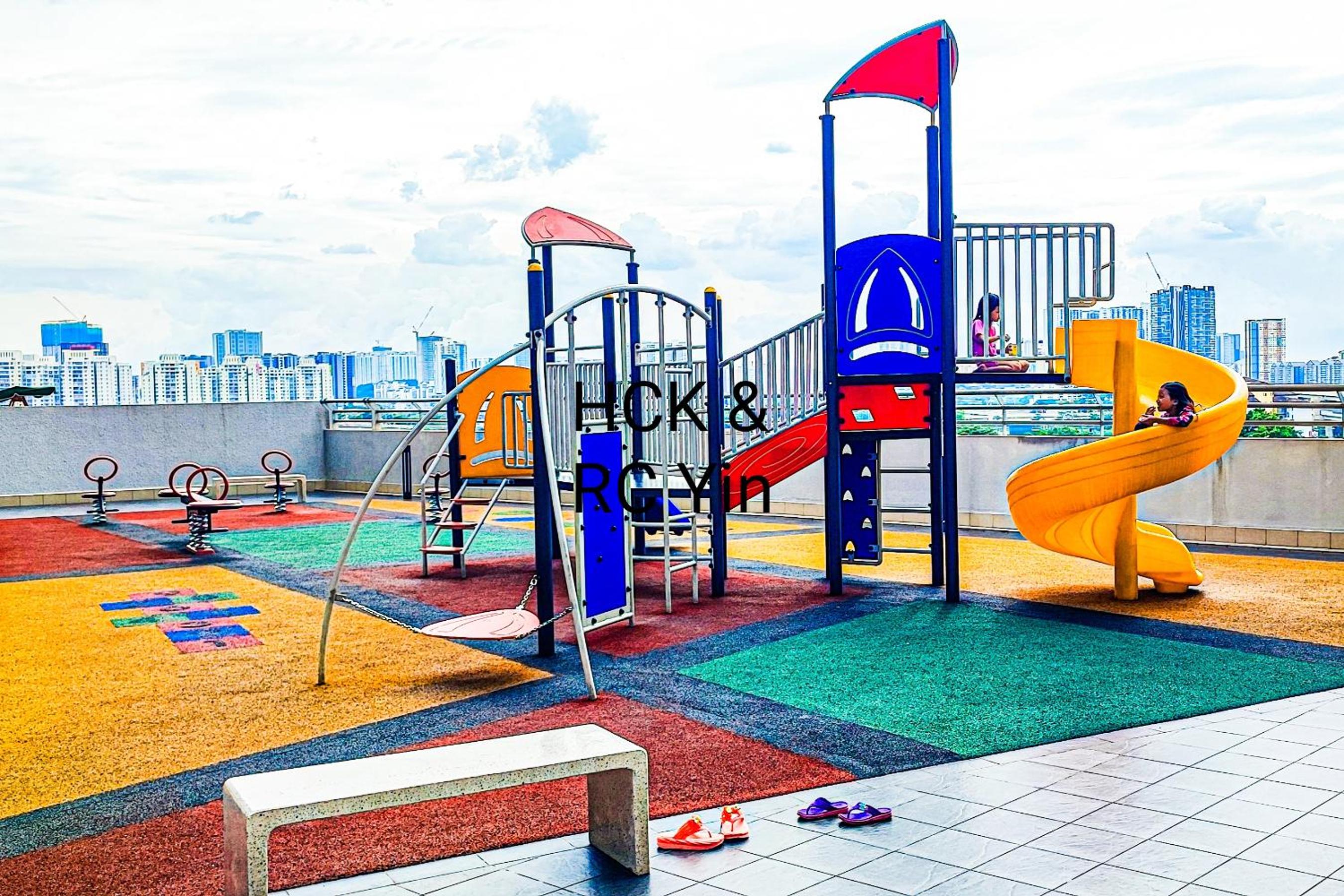 Lovely Family Suites at Razak City by HCK