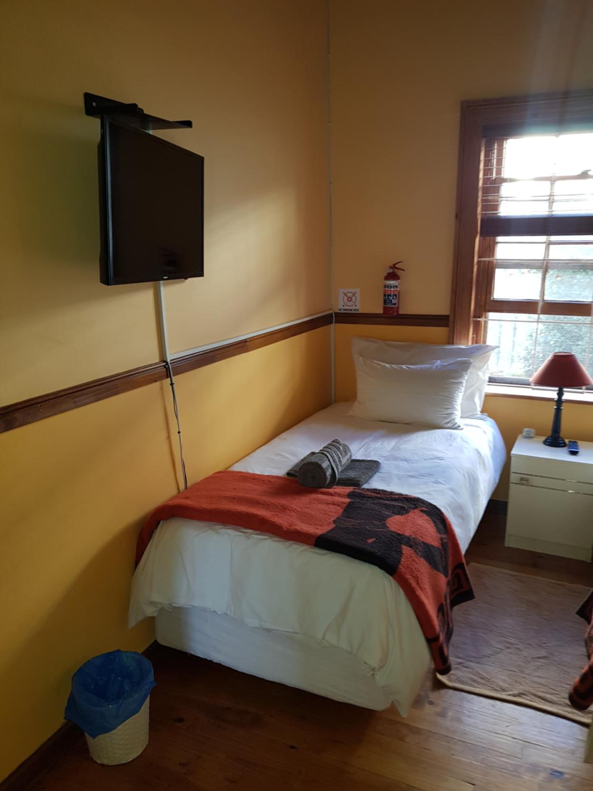 Uniondale Guest Lodge
