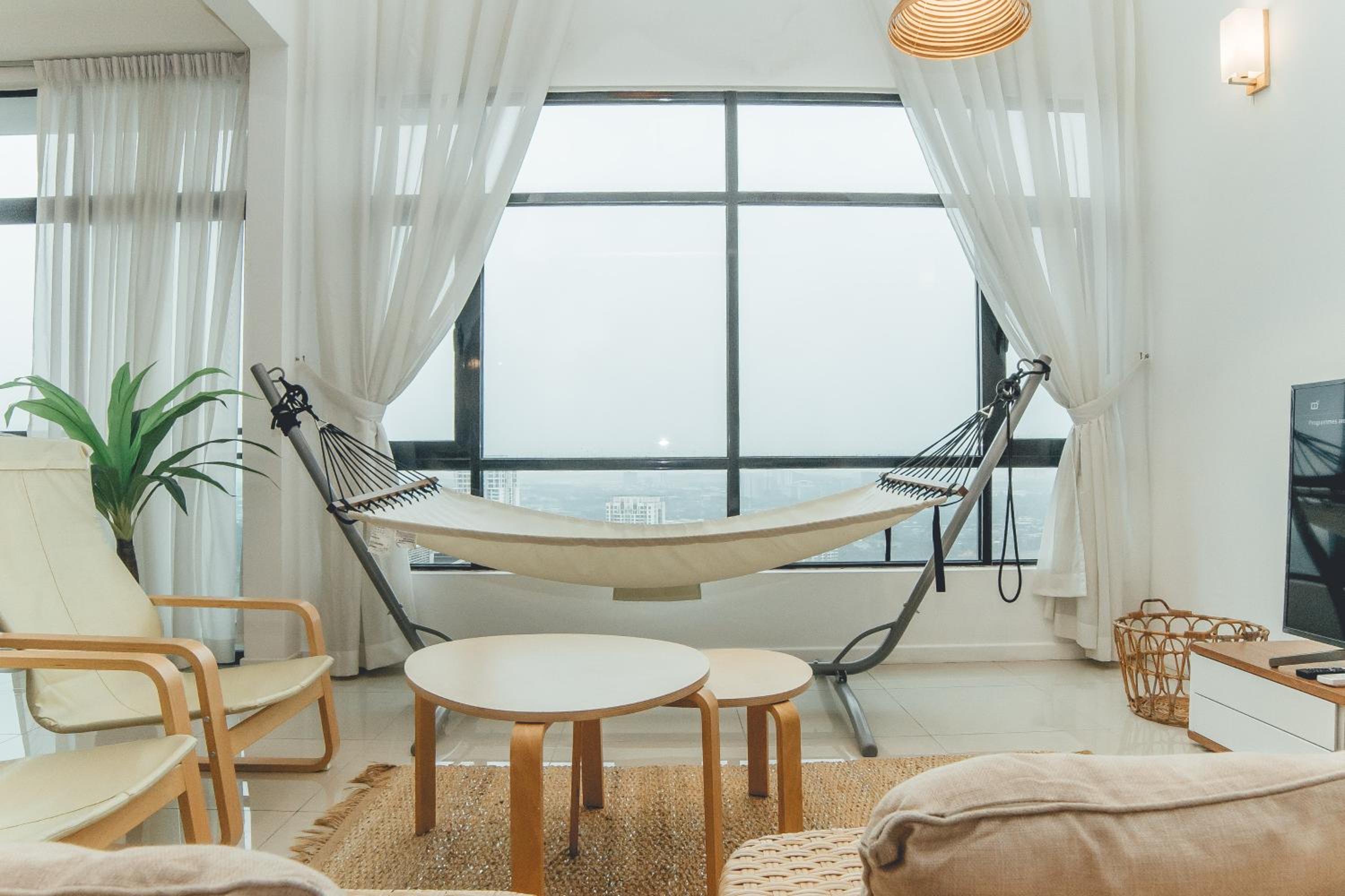 Molek High Floor Cozy Penthouse Apartment 5BR 12Pax by Our Stay