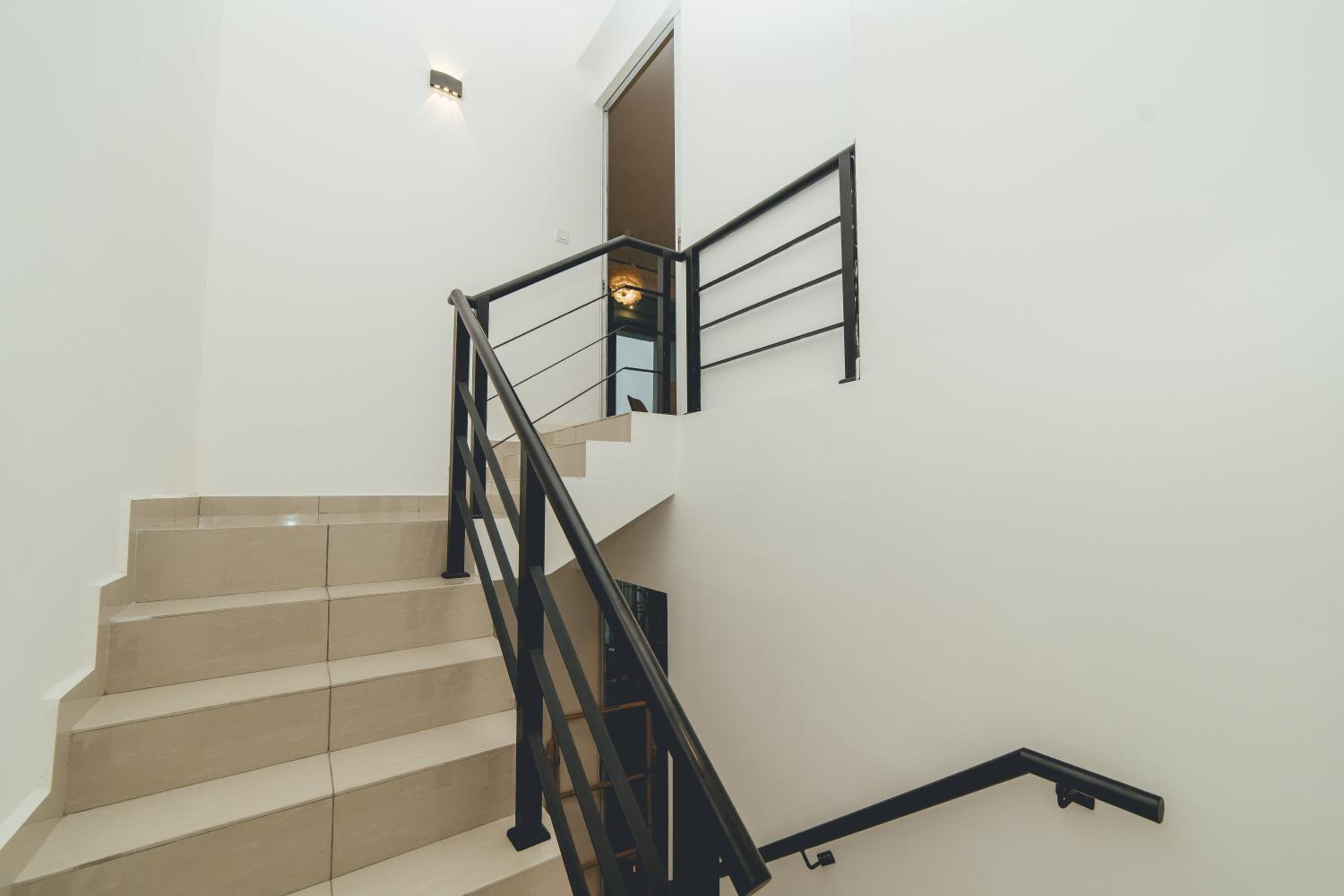 Molek High Floor Cozy Penthouse Apartment 5BR 12Pax by Our Stay