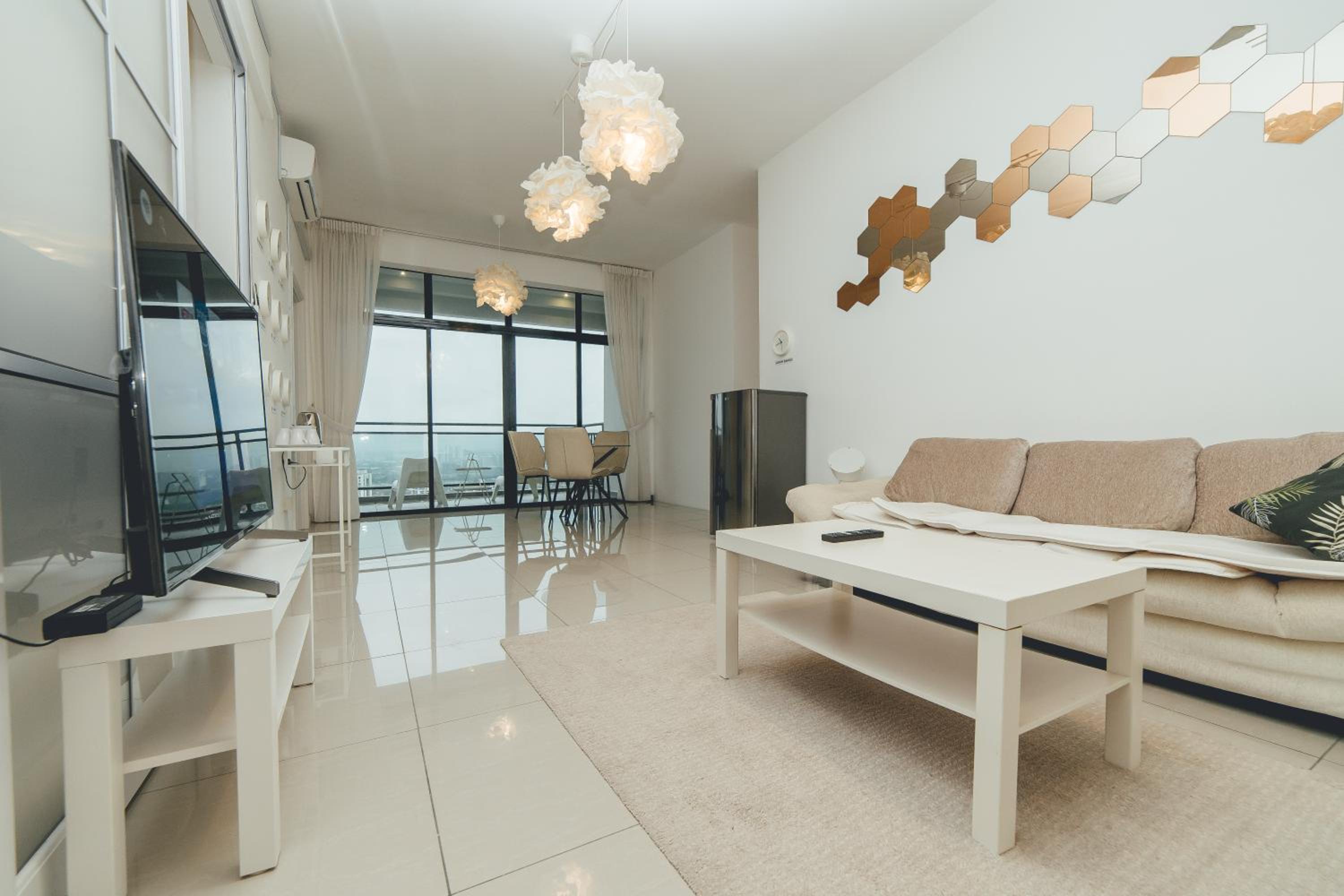 Molek High Floor Cozy Penthouse Apartment 5BR 12Pax by Our Stay