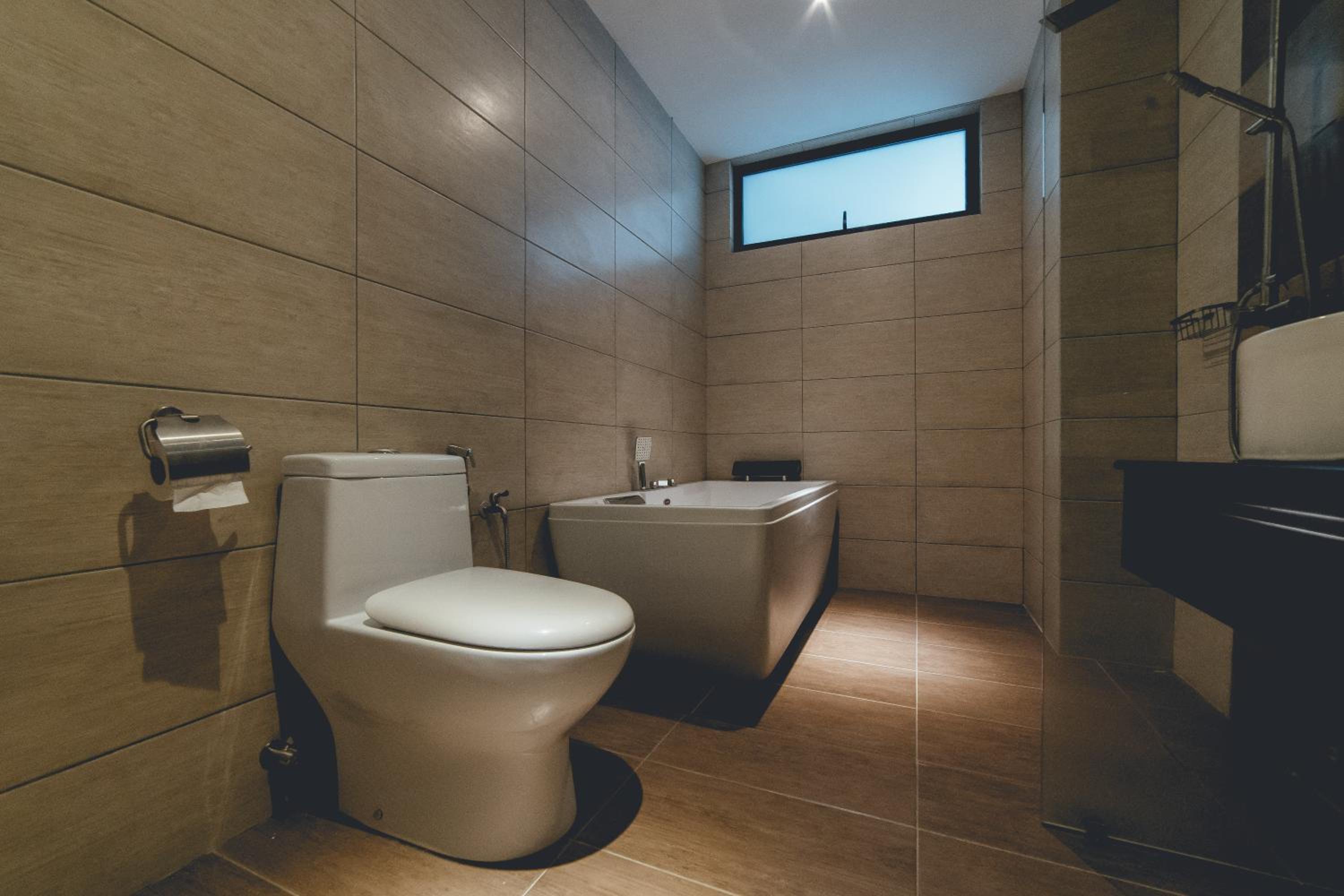 Molek High Floor Cozy Penthouse Apartment 5BR 12Pax by Our Stay