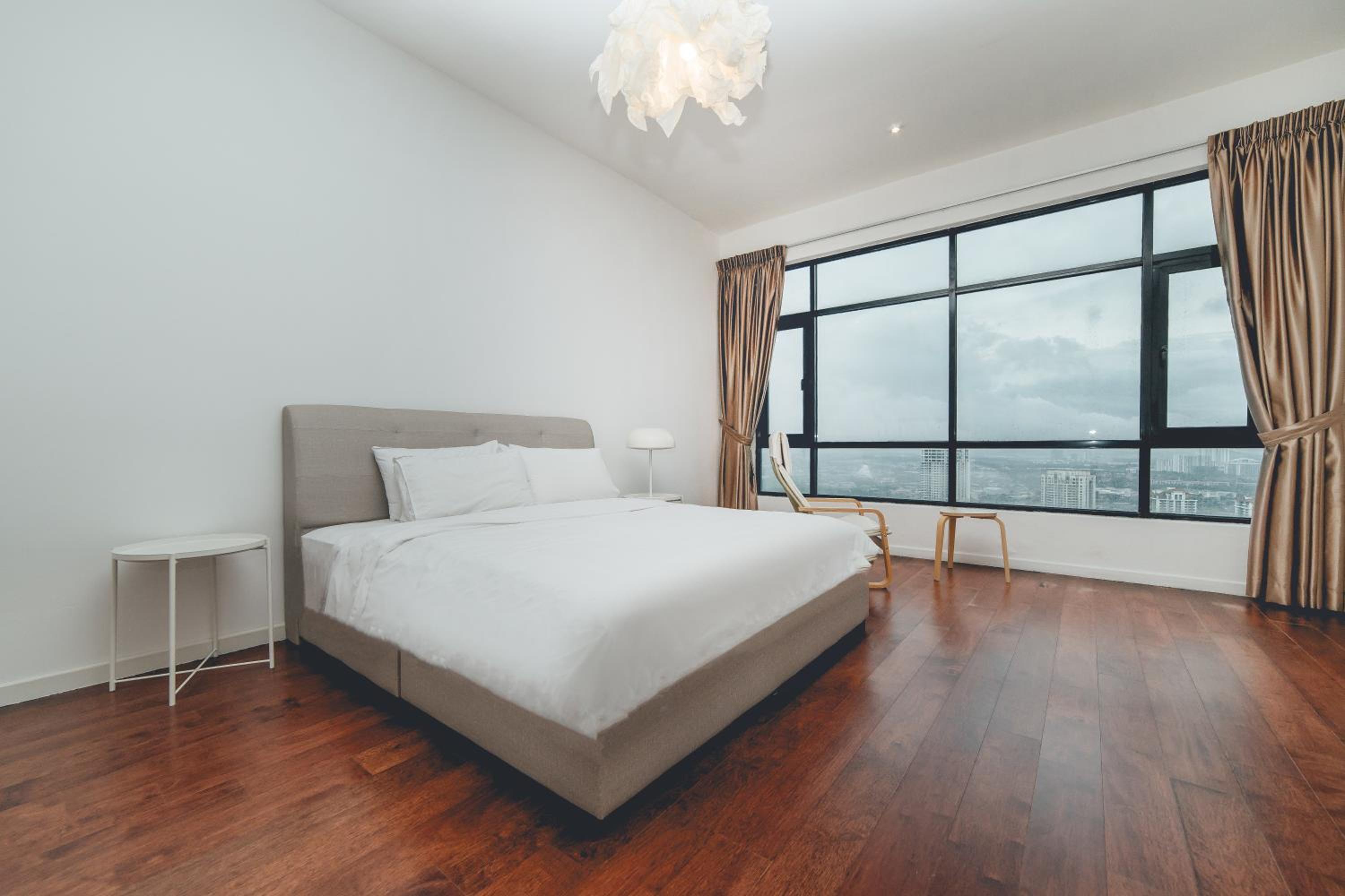 Molek High Floor Cozy Penthouse Apartment 5BR 12Pax by Our Stay