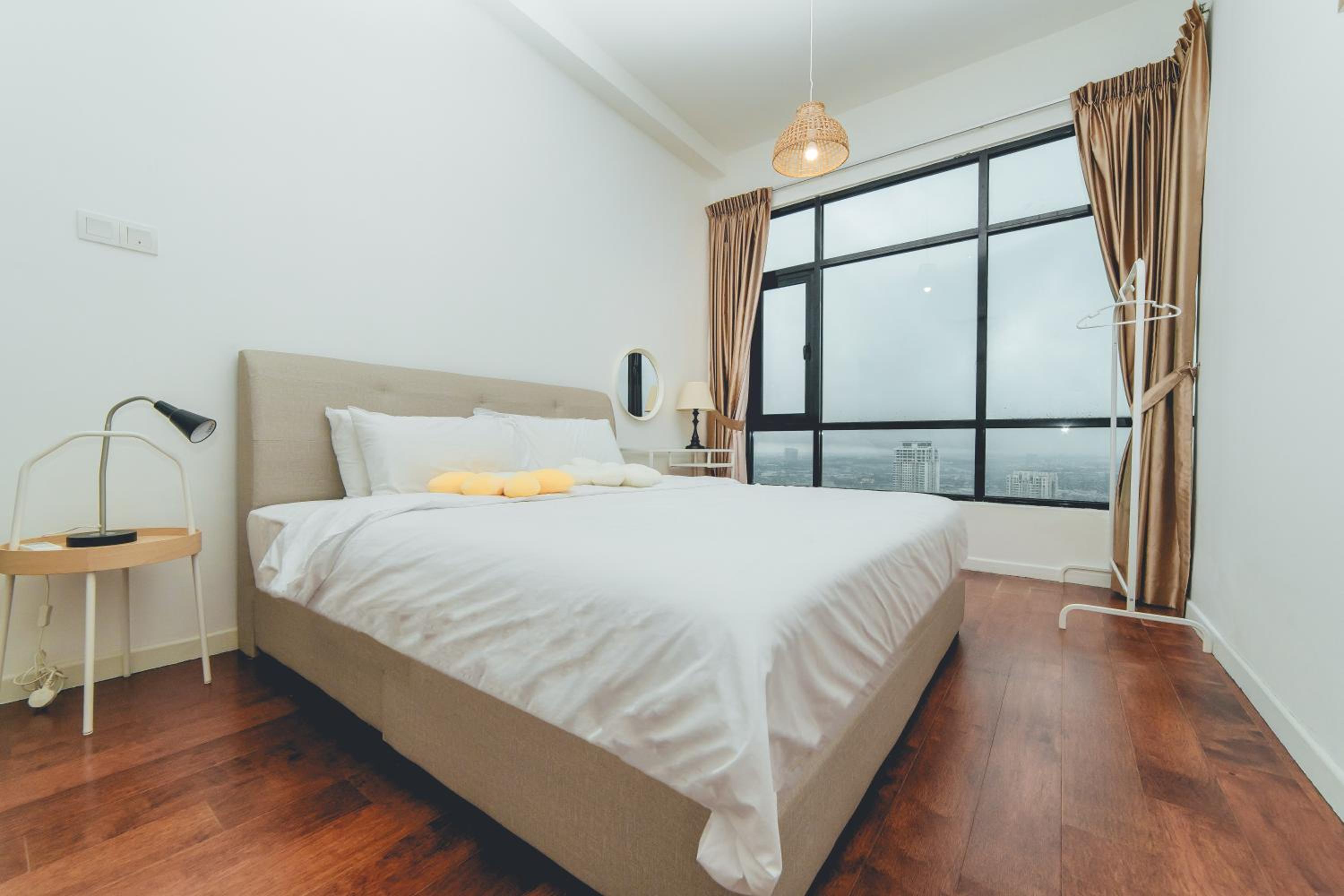 Molek High Floor Cozy Penthouse Apartment 5BR 12Pax by Our Stay
