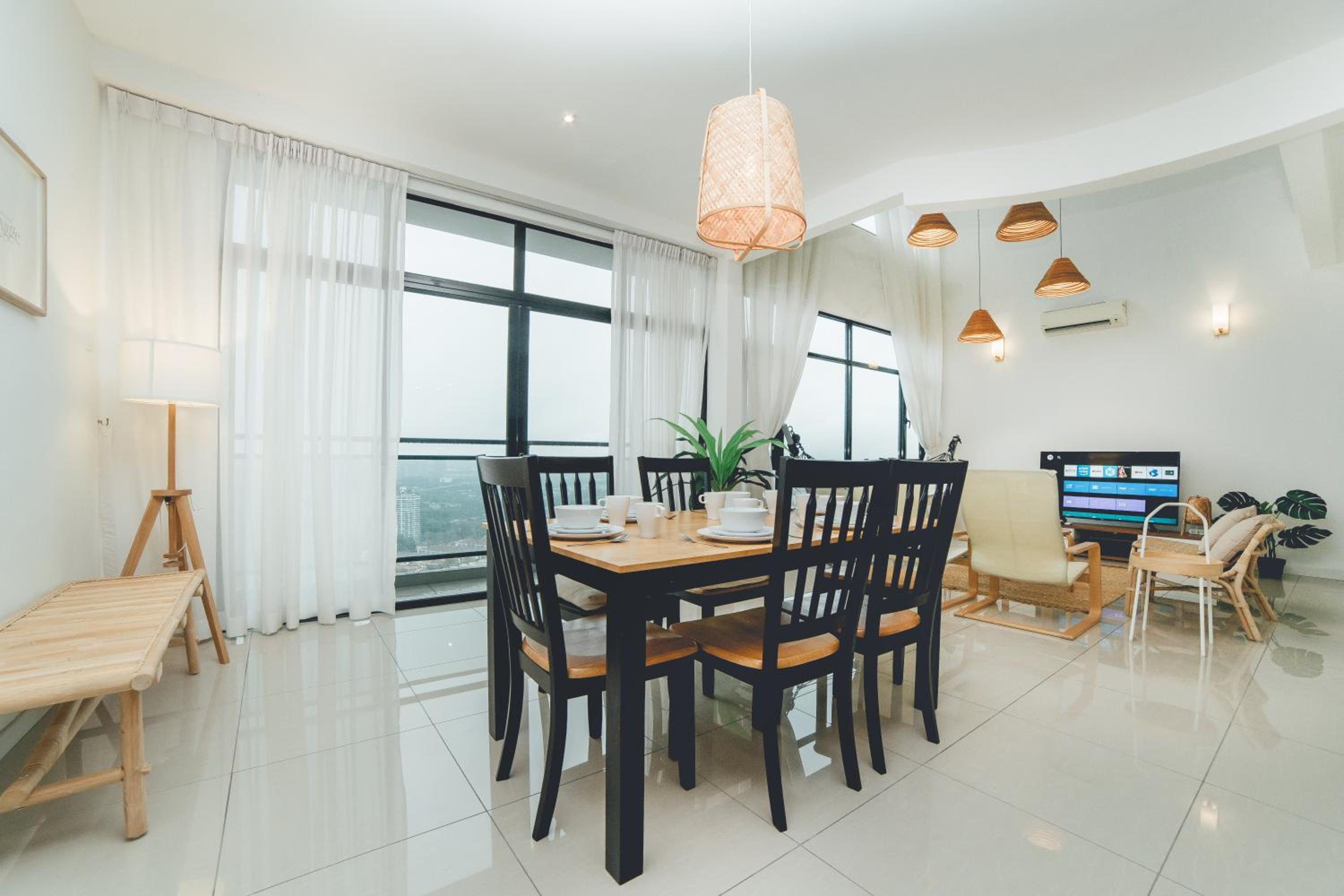 Molek High Floor Cozy Penthouse Apartment 5BR 12Pax by Our Stay