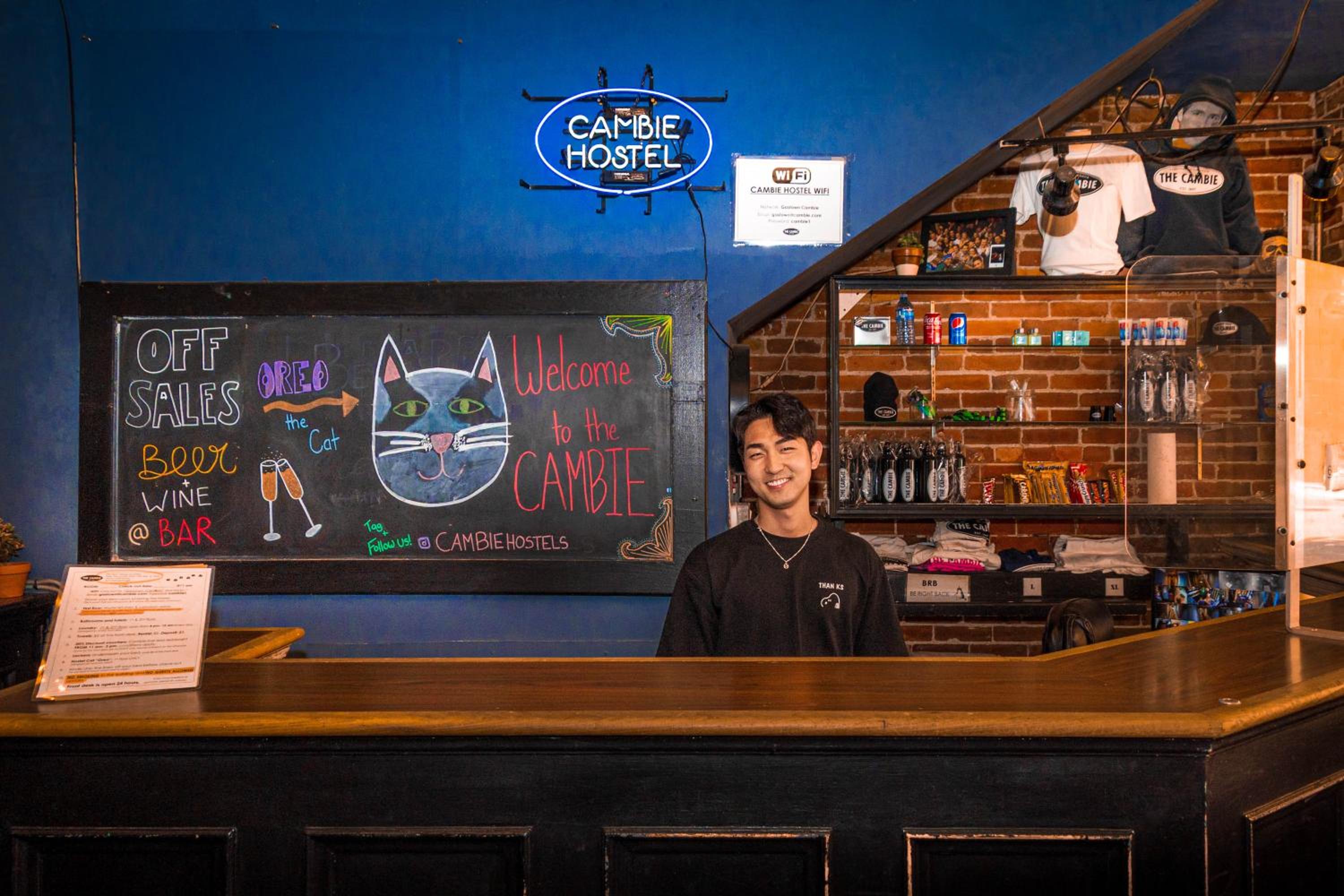 The Cambie Hostel Gastown - Image 2