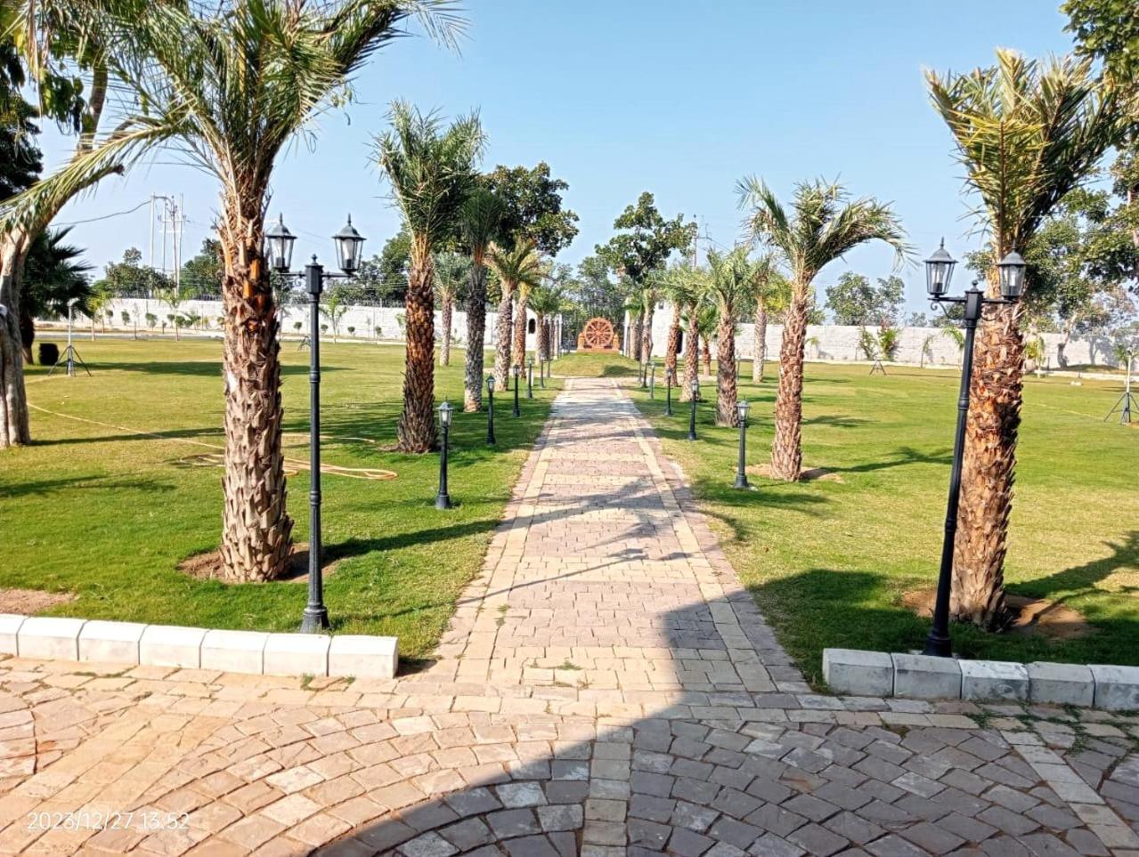 Narwar Lakefront Resort view 5