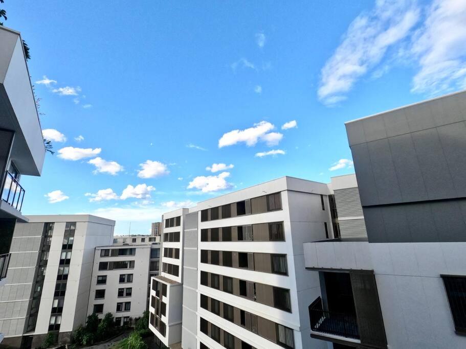 Modern 2Brs@ close2 Olympic park