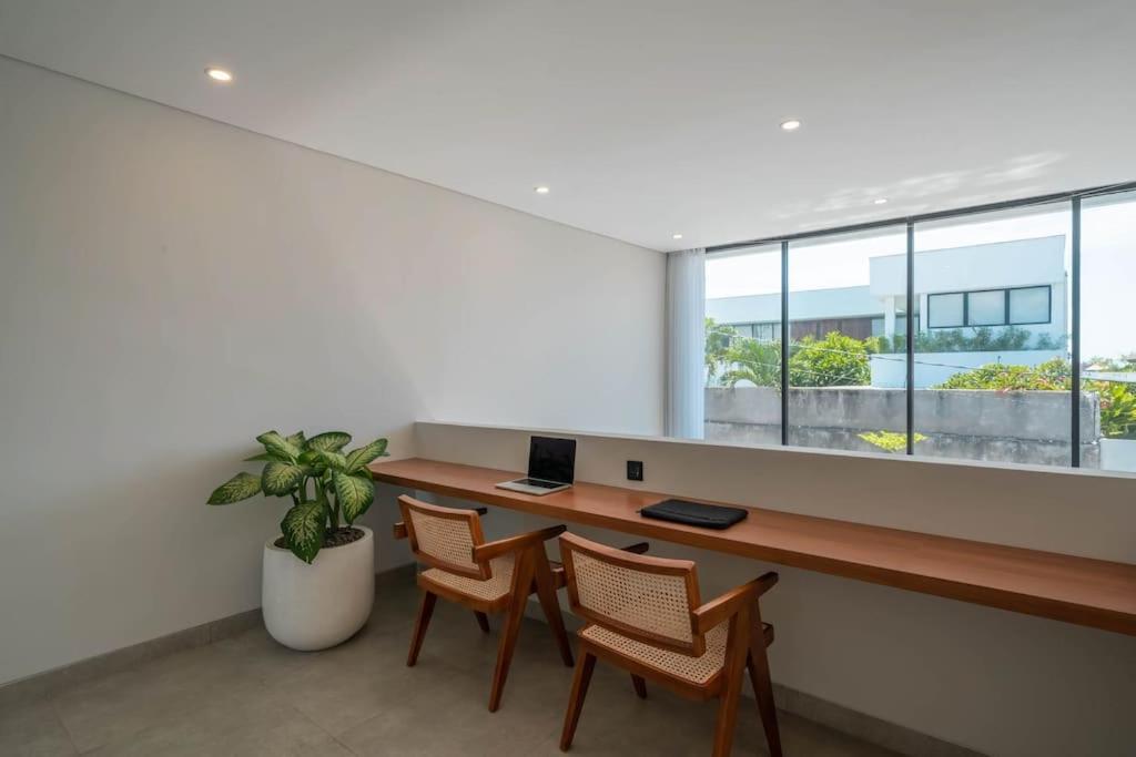 Sadila Estate 17 - Sophisticated 2-Bedroom Pool Loft in Berawa view 2