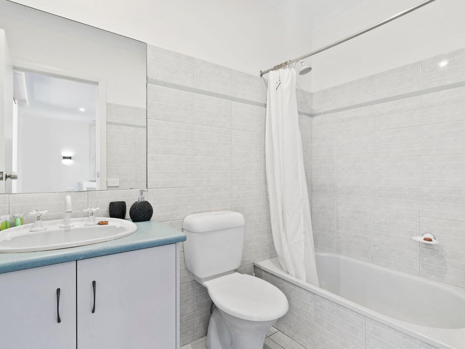Yarrawonga Lakeside Apartment 40