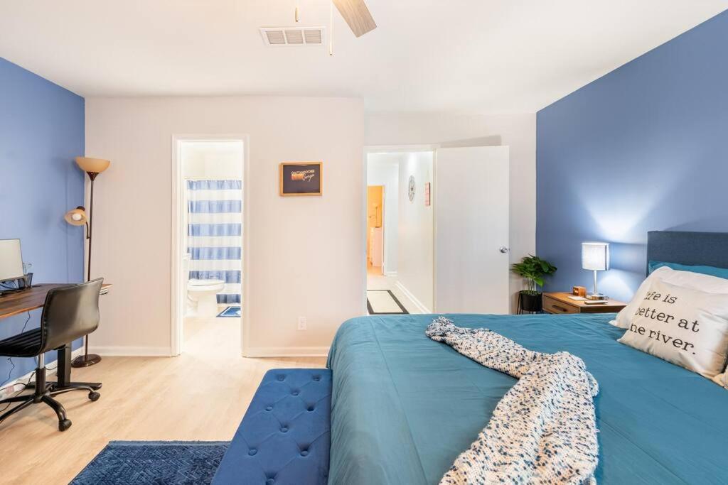 Escape the City w/King Bed, Arcade Games & Firepit view 4