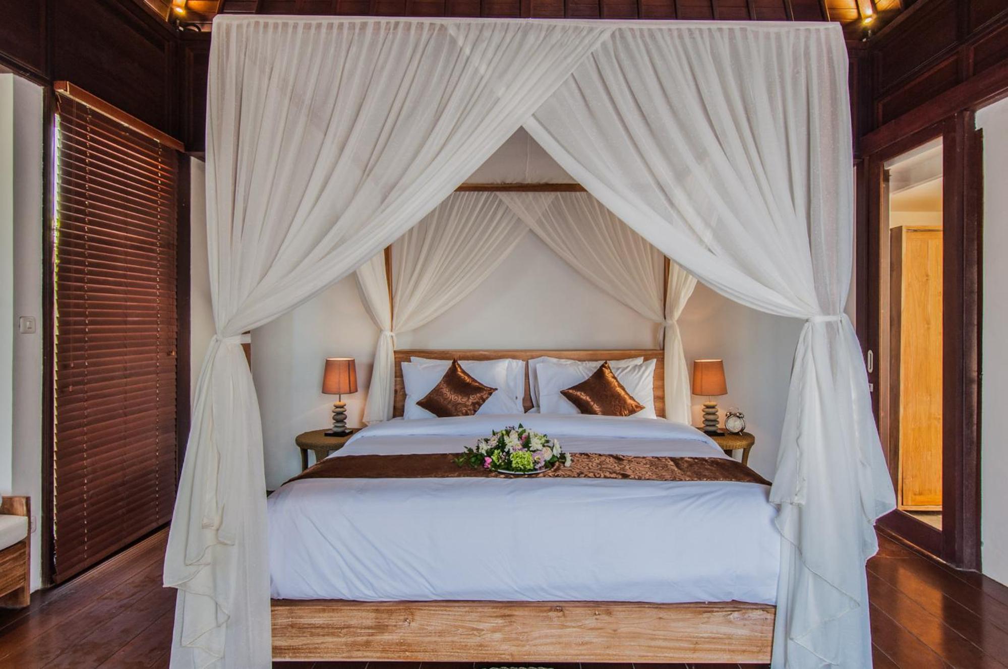d'Nusa Beach Club and Resort