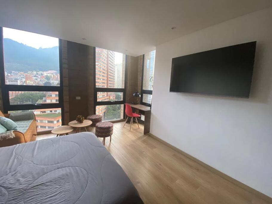 Cozy Loft 14th-Floor for 4 in the heart of Bogotá